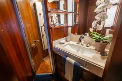 the best price on BEAUTIFUL M Flybridge
