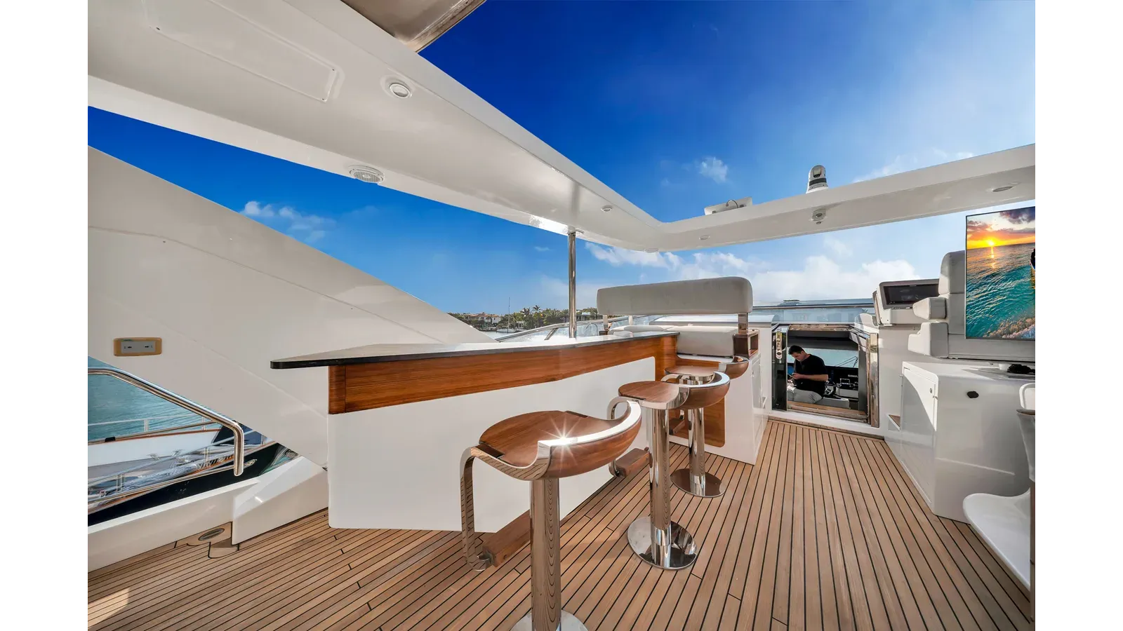 the best price on CLOUD 9 Grande 27 METRI