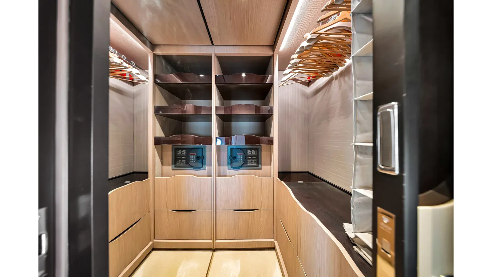 best yacht sales deals CLOUD 9 - Azimut Yachts