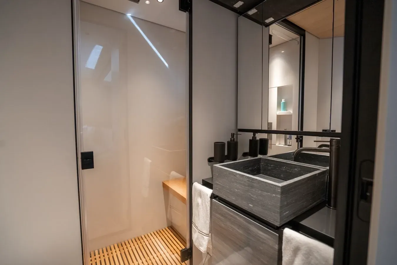 Buy a yacht COME TOGETHER - Azimut Yachts