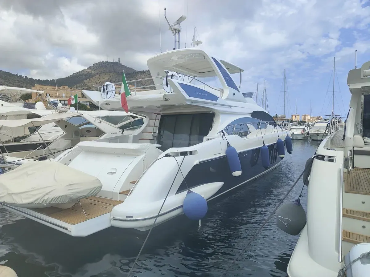 the best price on Azimut 64 Flybridge - Azimut Yachts