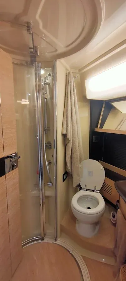 Azimut 64 Flybridge yacht sale