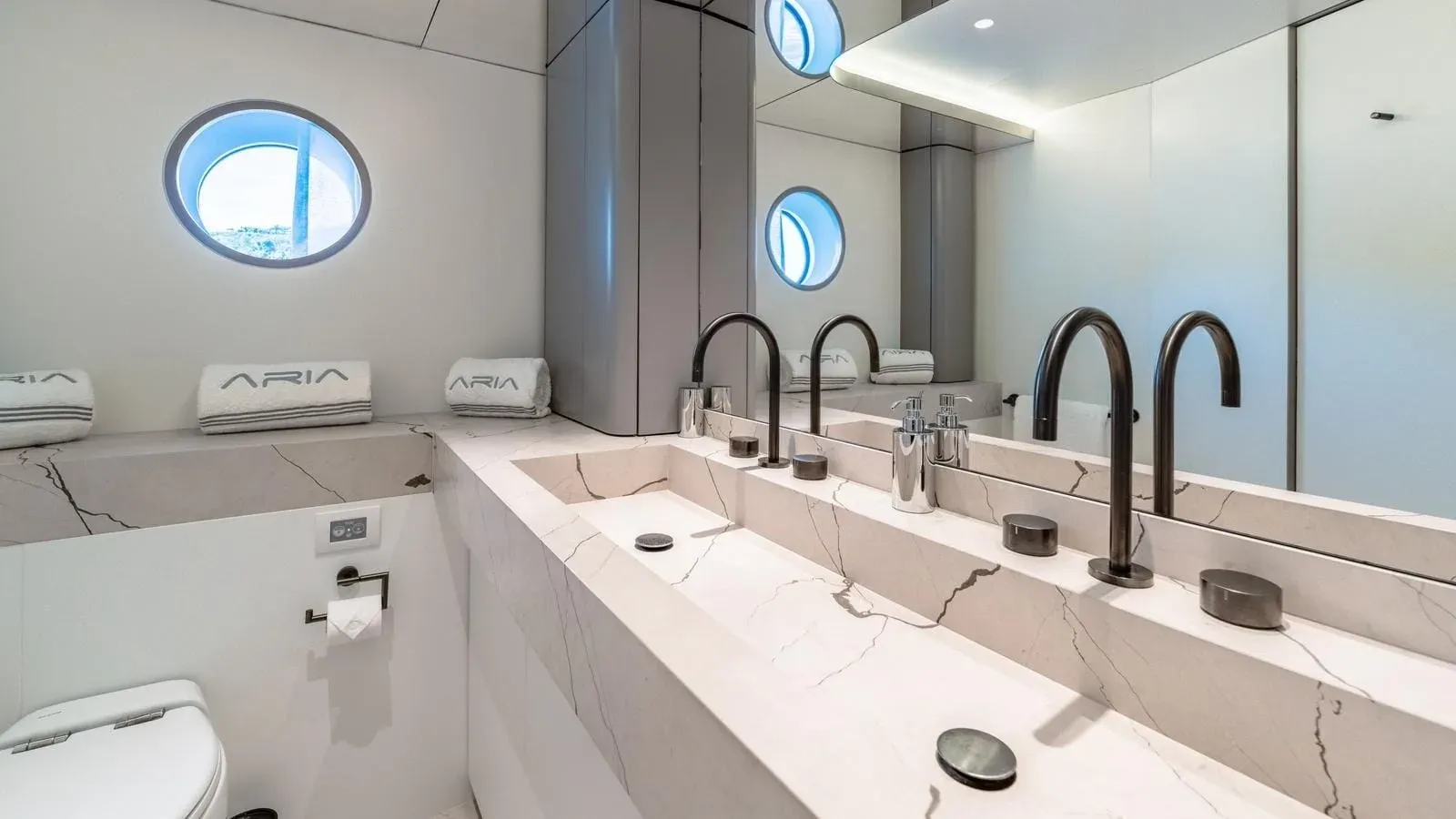 Buy a ARIA 2024 at Shestakov Yacht Sales