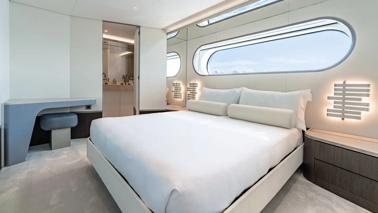Buy a yacht ARIA - Azimut Yachts