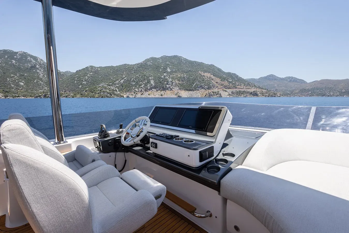 the best price on MILES - Azimut Yachts