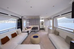 MILES - Azimut Yachts