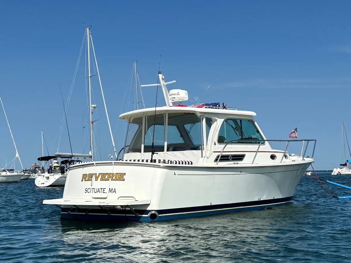 Buy a REVERIE 30 at Shestakov Yacht Sales
