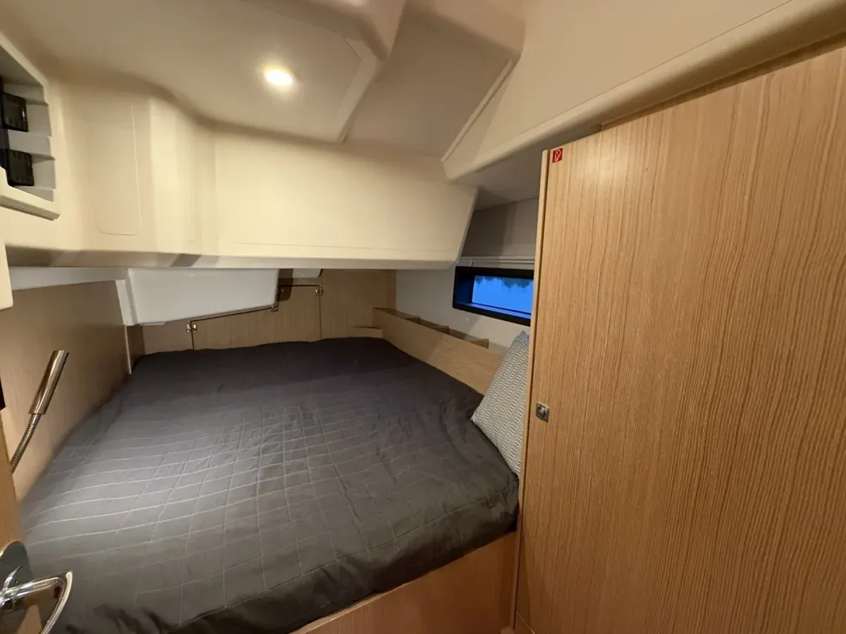 Wave Dancer 37 yacht sale
