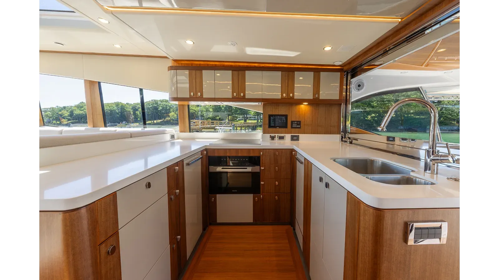 Купить LYRICA - BELIZE MOTORYACHT