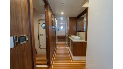 Лучшая цена на LYRICA - BELIZE MOTORYACHT