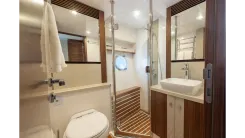 LYRICA - BELIZE MOTORYACHT