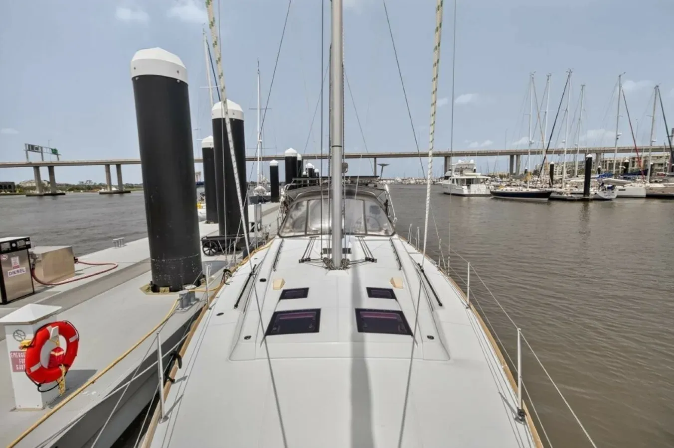 Buy a yacht Inconceivable Oceanis 45