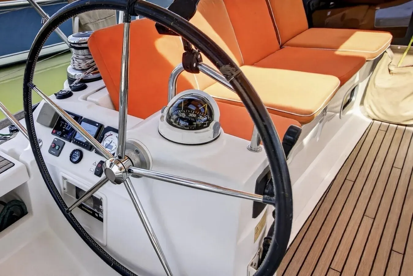 Buy a yacht Tartuga - Beneteau