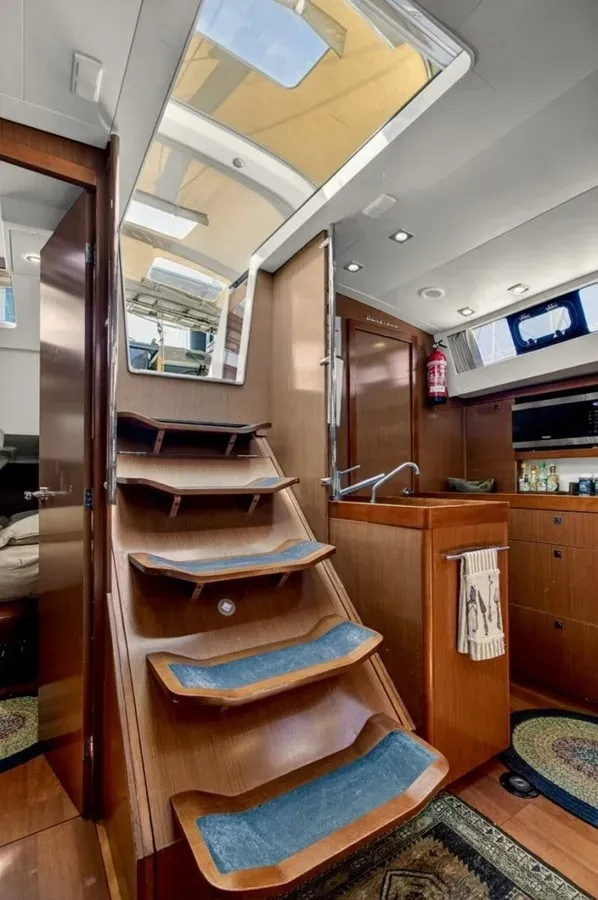 best yacht sales deals Tartuga Oceanis 48