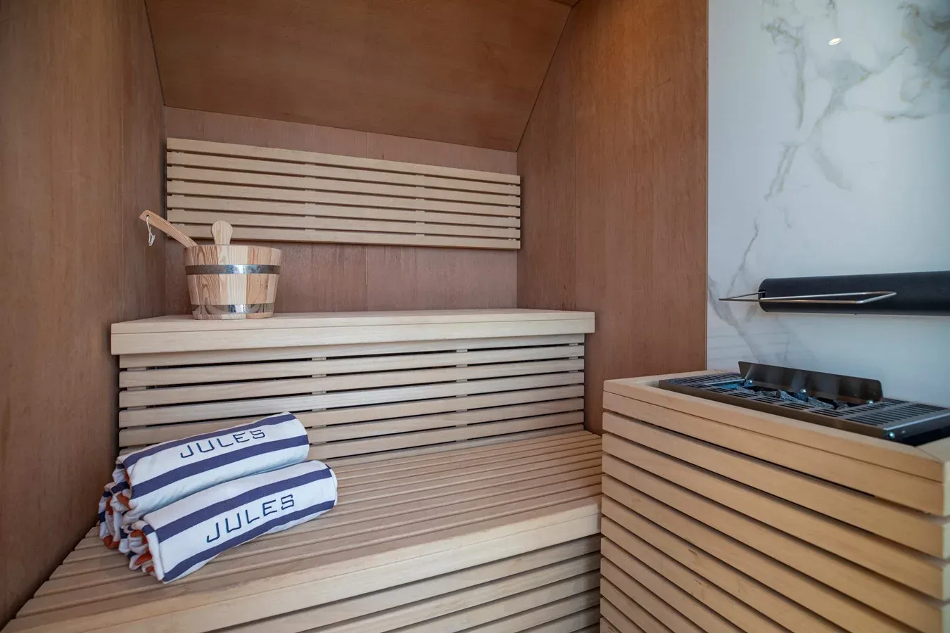 the best price on JULES - Benetti