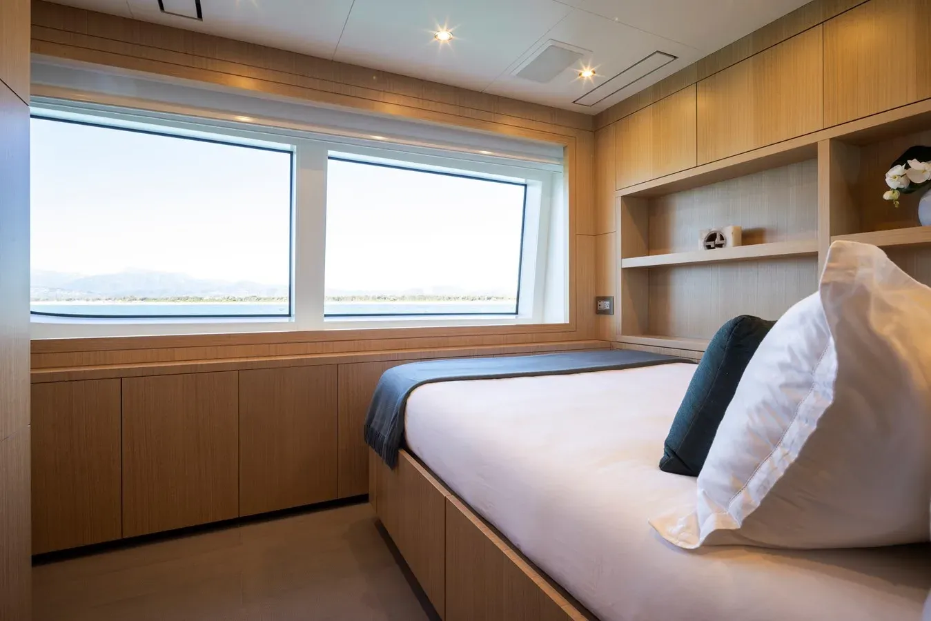 best yacht sales deals Alegre Classic Supreme 132