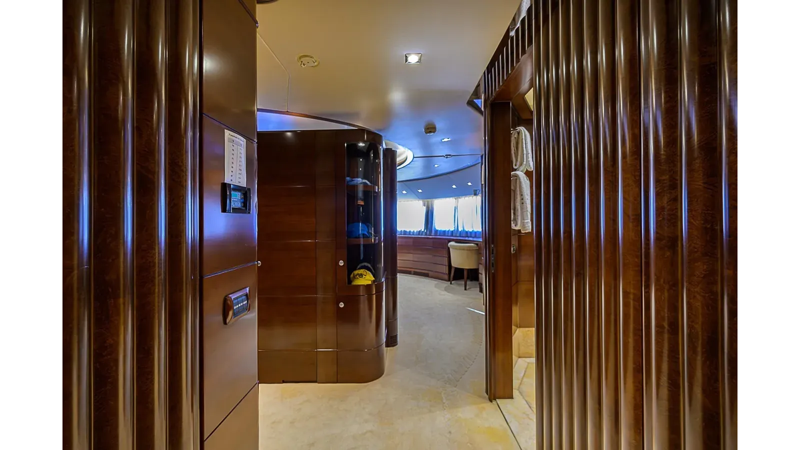 Buy a yacht SEASCAPE V