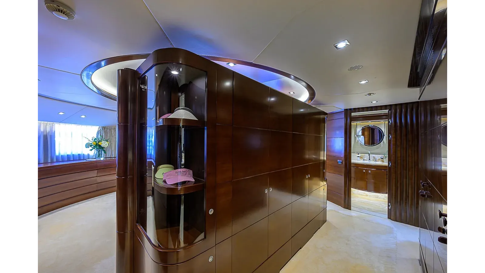 Buy a SEASCAPE V at Shestakov Yacht Sales