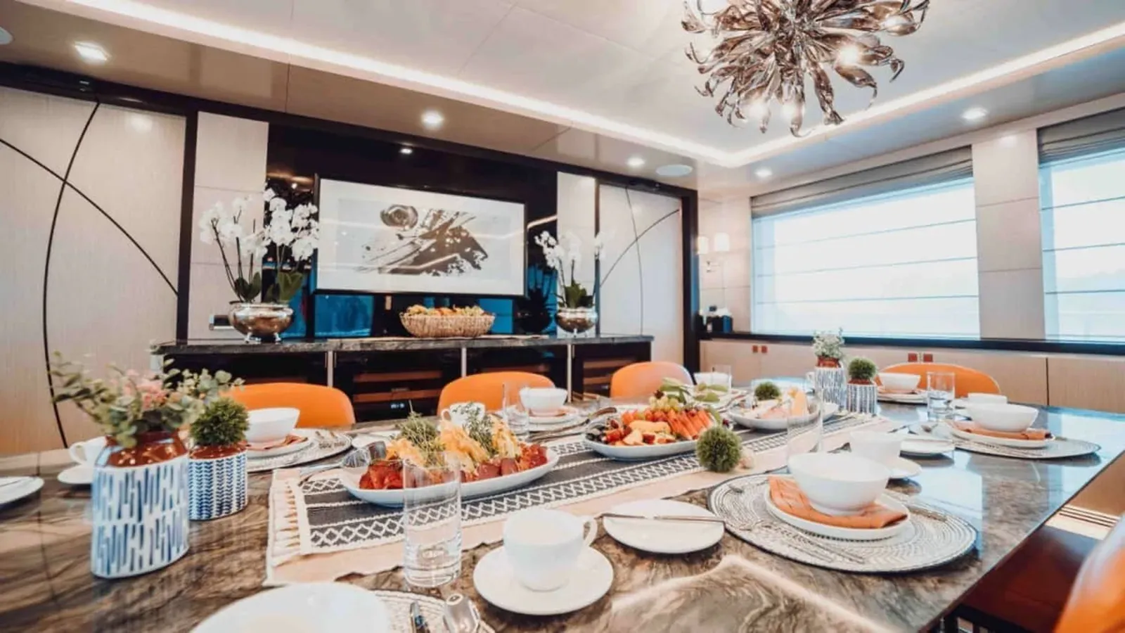 HEEUS - Bering Yachts yacht sale