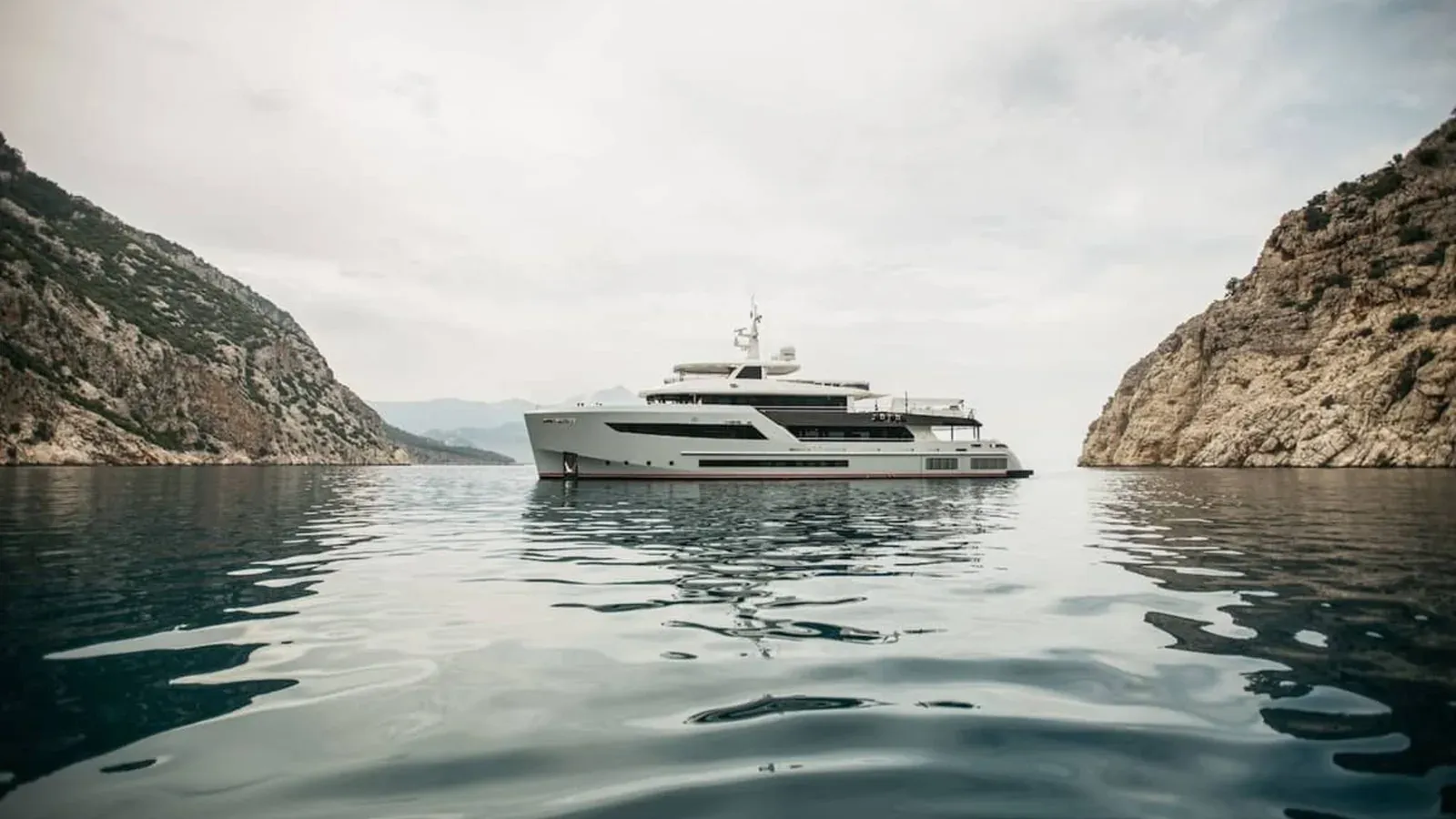 HEEUS 145 yacht sale