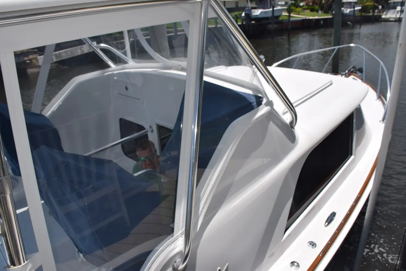 Buy a JOY RIDE 31 at Shestakov Yacht Sales