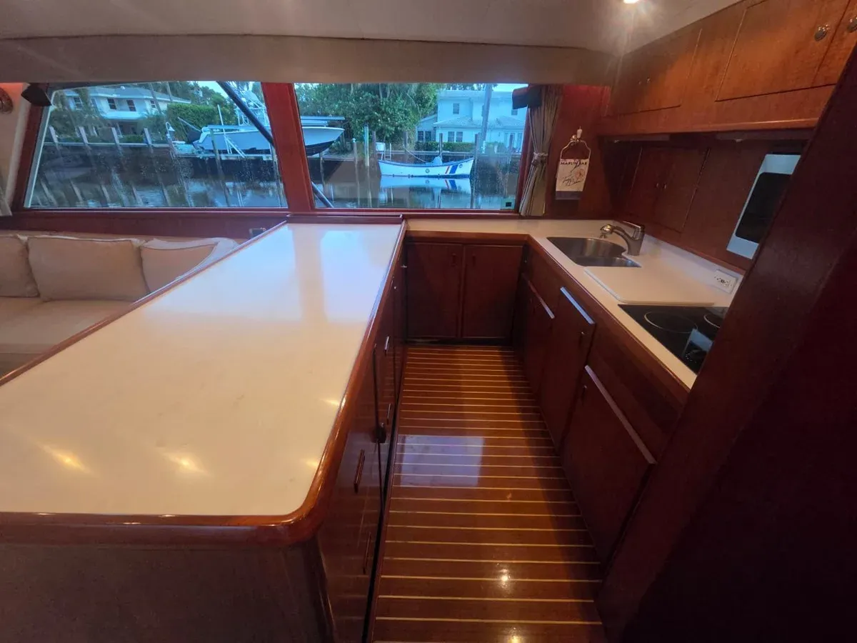 the best price on PARADOX - Bertram Yacht