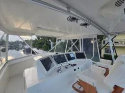 Buy a PARADOX 1984 at Shestakov Yacht Sales