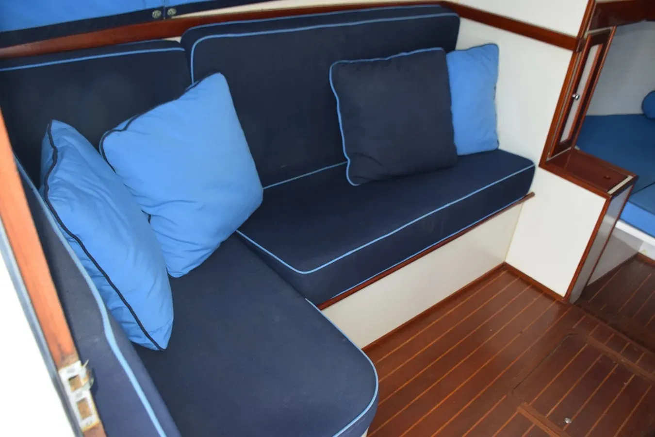 Buy a yacht RAMPAGE