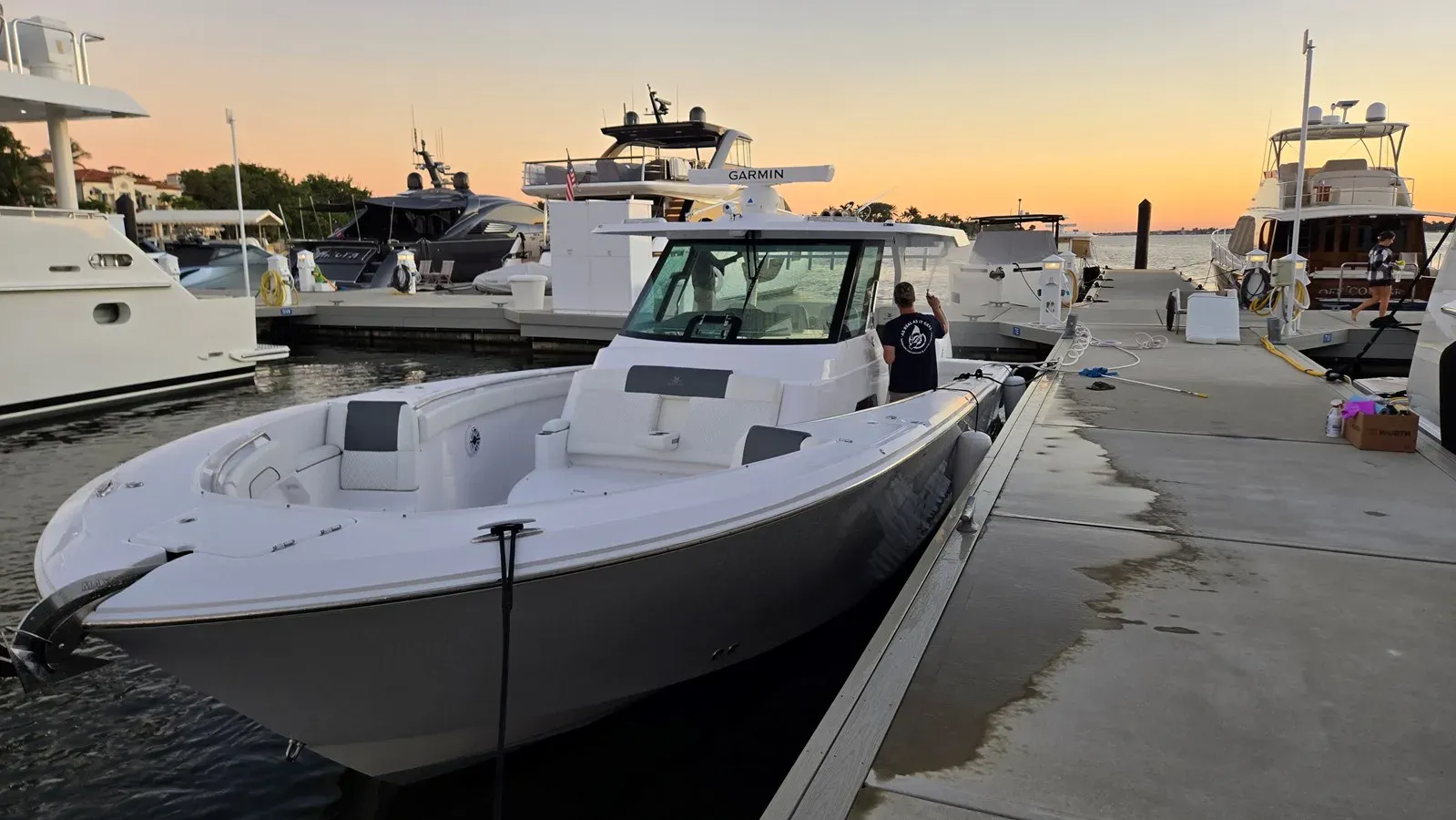 the best price on LIL DINGHY