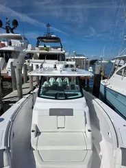 LIL DINGHY - Bertram Yacht
