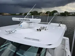Buy a yacht LIL DINGHY - Bertram Yacht