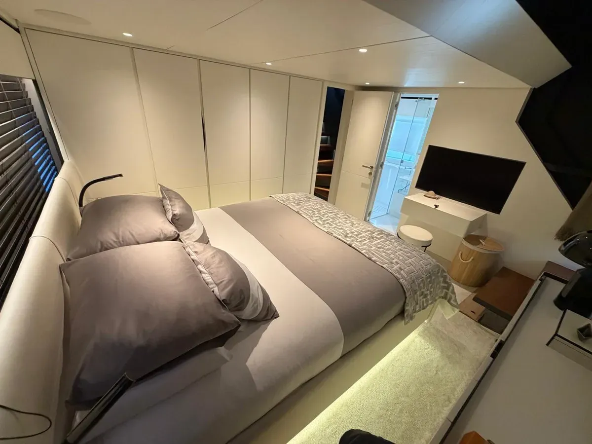 Buy a OUT OF THE BLUE at Shestakov Yacht Sales
