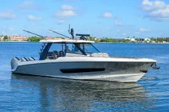 Buy a yacht GATE KEEPER - Boston Whaler