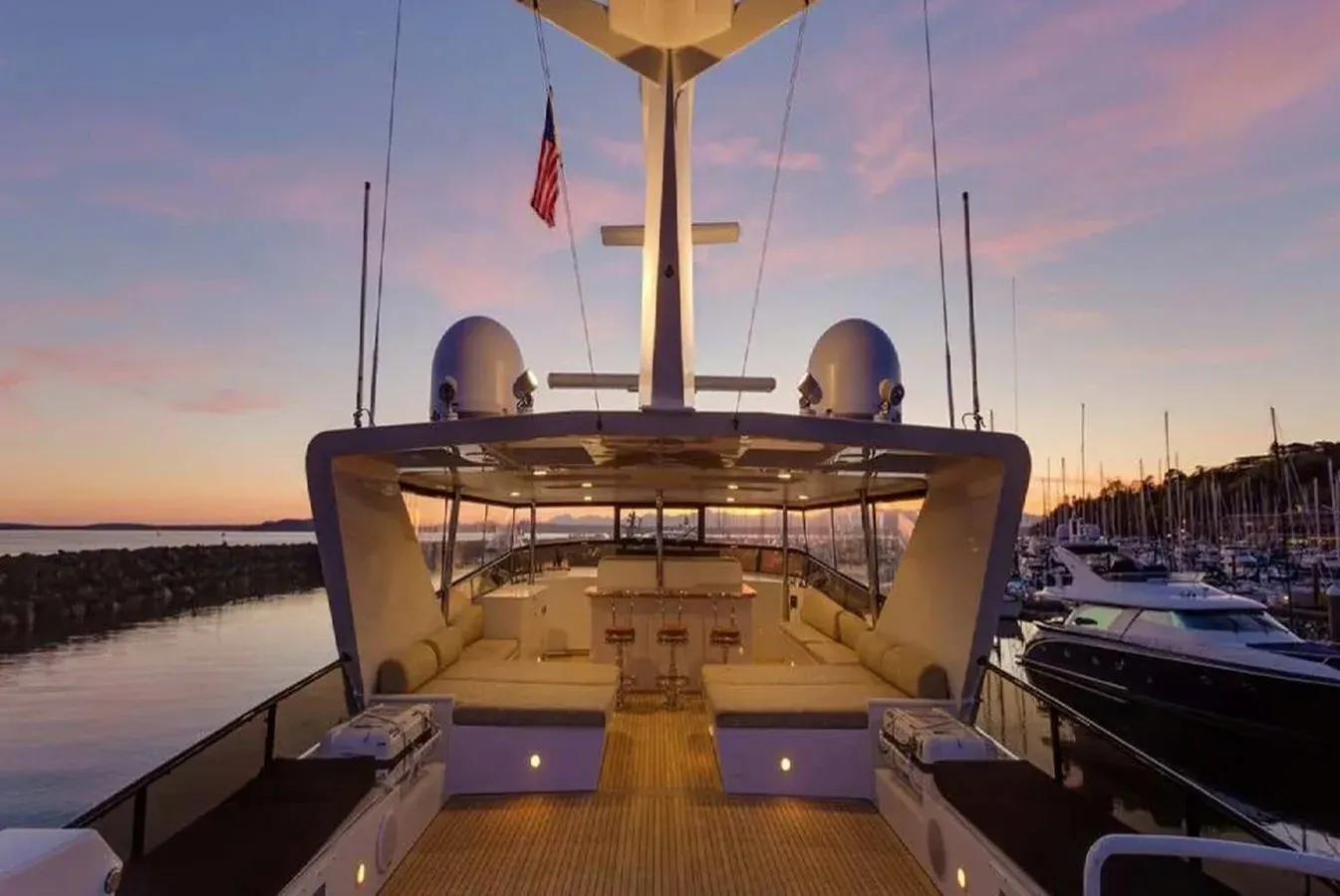 Buy a yacht BLACKWOOD - Broward Yacht