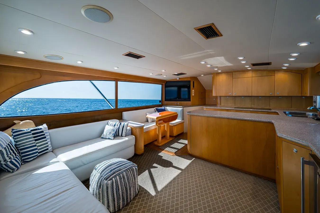 best yacht sales deals WINDY CAY 1998