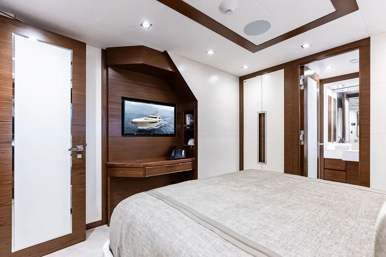 Купить яхту NORTHLAND Explorer Motor Yacht в Shestakov Yacht Sales