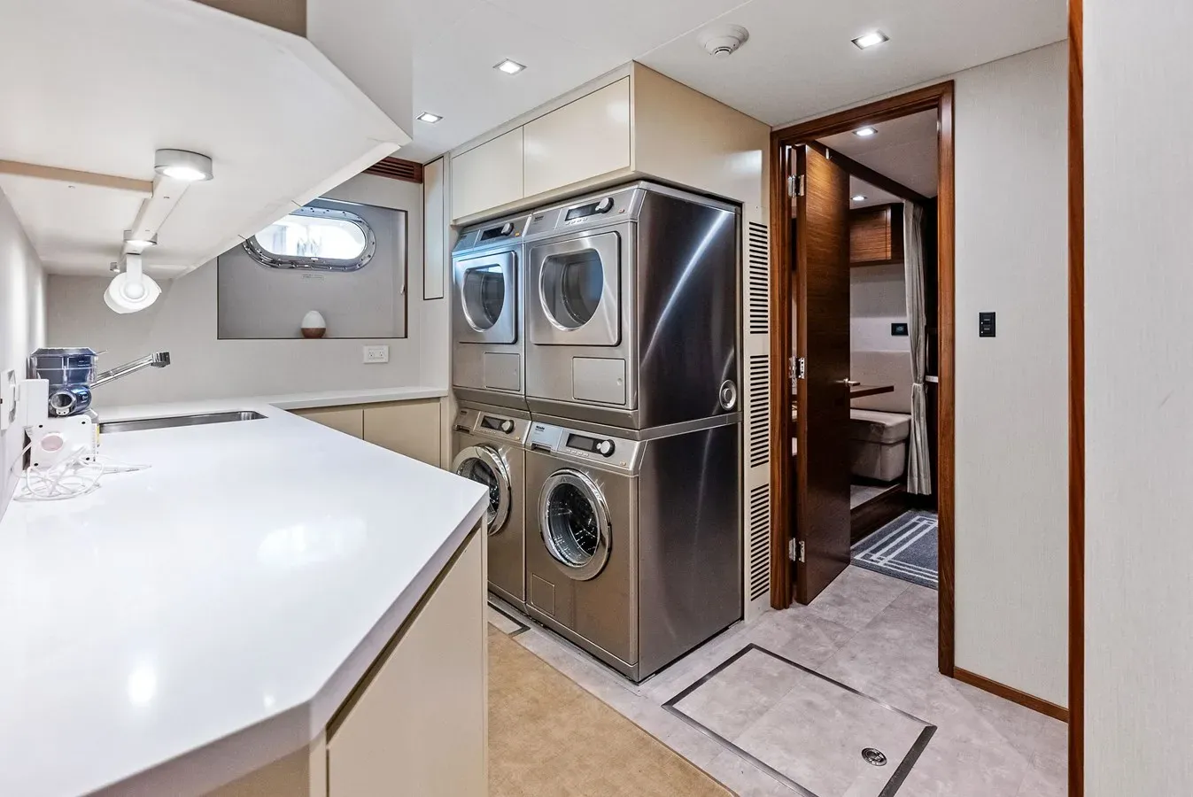 Продажа яхты NORTHLAND Explorer Motor Yacht