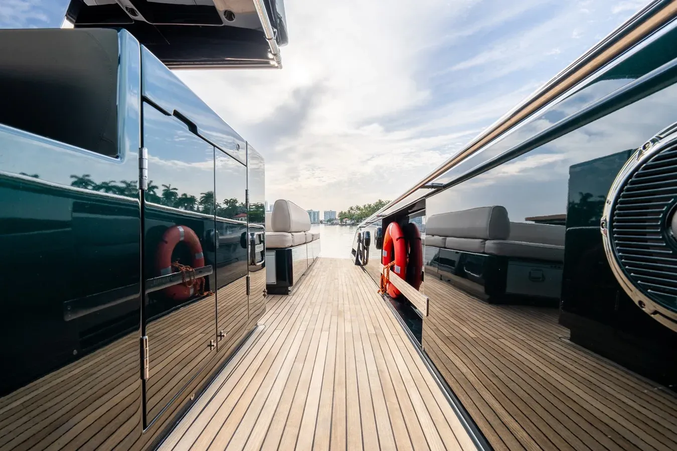 Buy a yacht MENTONNAIS - CANTIERE DEL PARDO