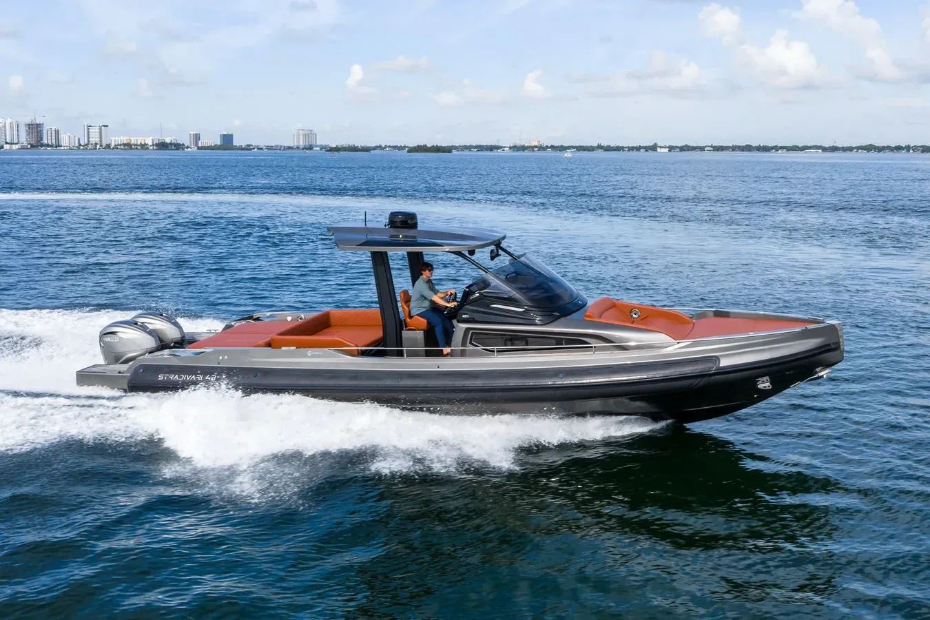 Buy a Capelli STRADIVARI STRADIVARI 43 at Shestakov Yacht Sales