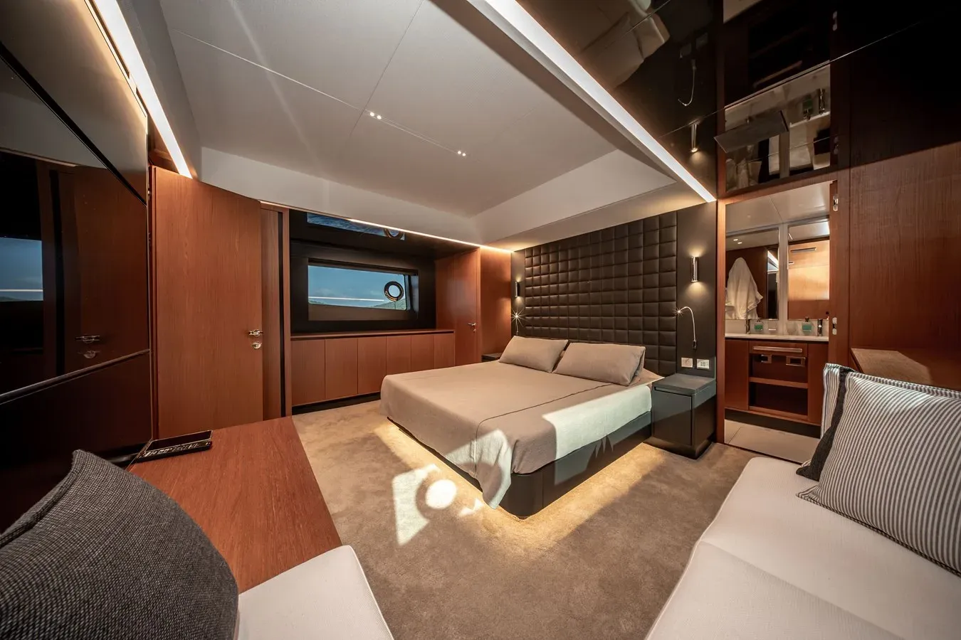 the best price on CREA - CANTIERI RIVA SPA