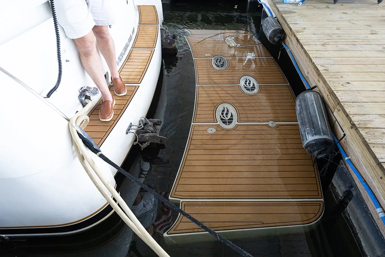 Buy a yacht KAE BELLA - Carver Yachts
