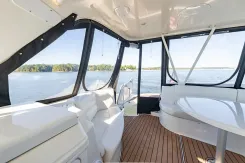 the best price on KAE BELLA 2005