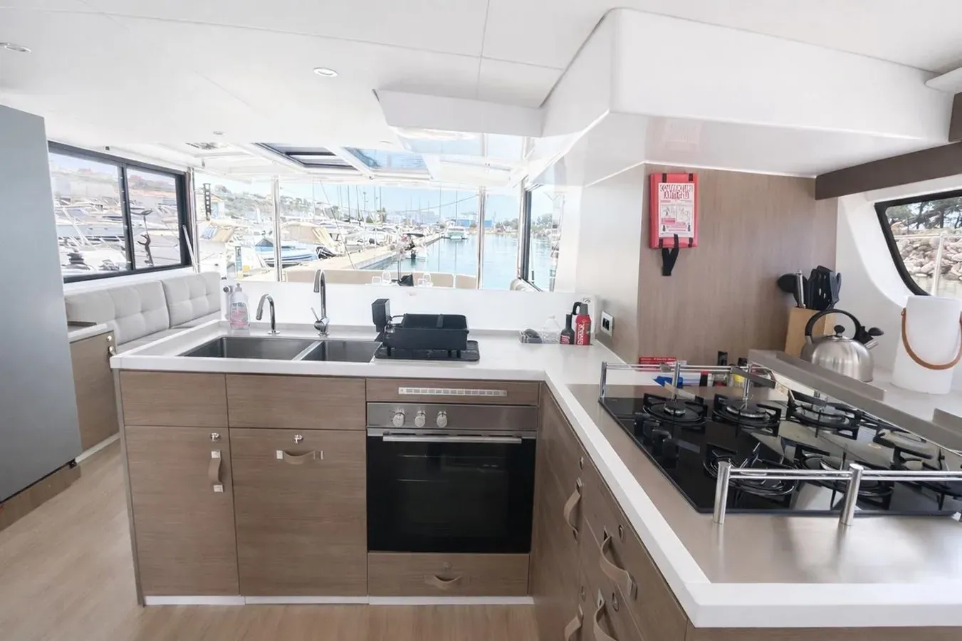 best yacht sales deals Bali 4.6 - Catana