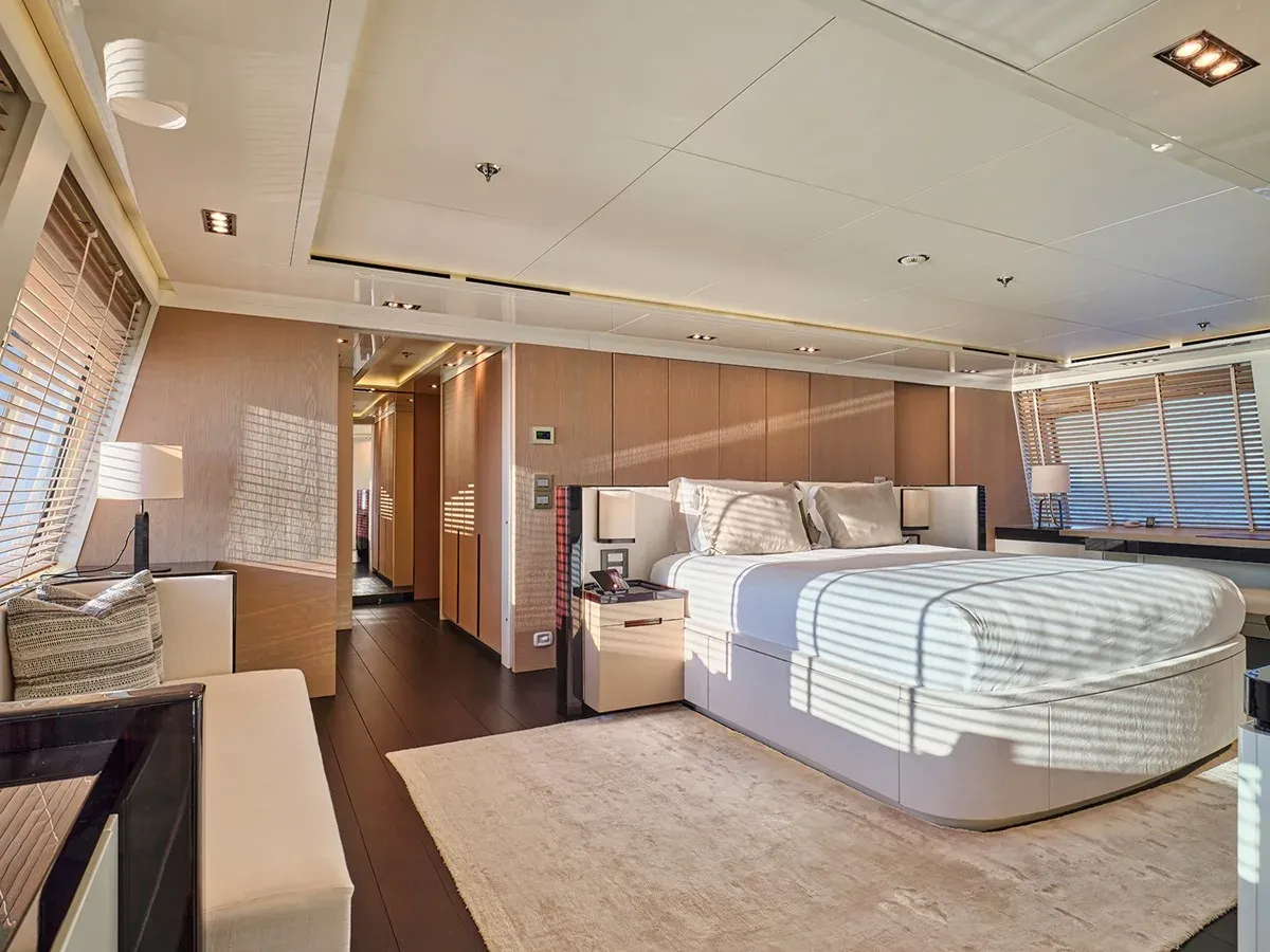 the best price on BELITA - CBI NAVI