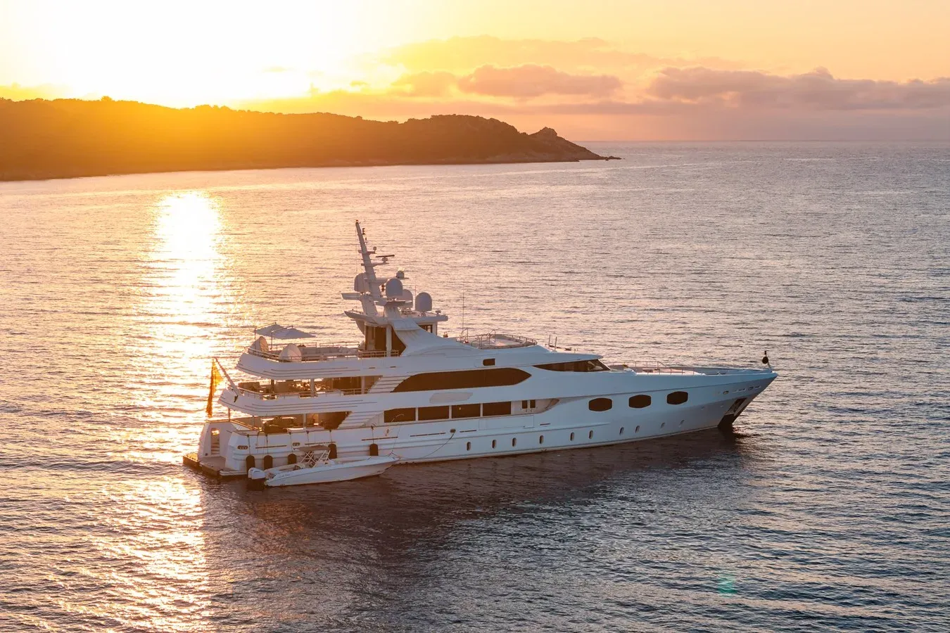 Купить яхту ELENI - CBI NAVI в Shestakov Yacht Sales