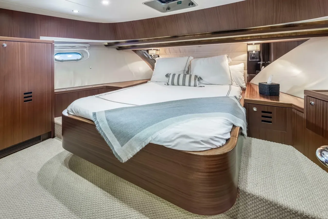 best yacht sales deals AURORA 84