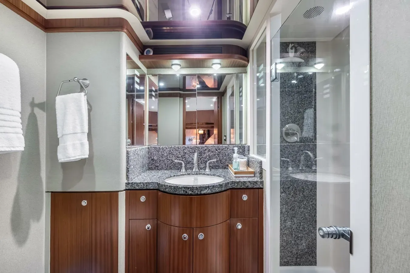 the best price on AURORA 2012