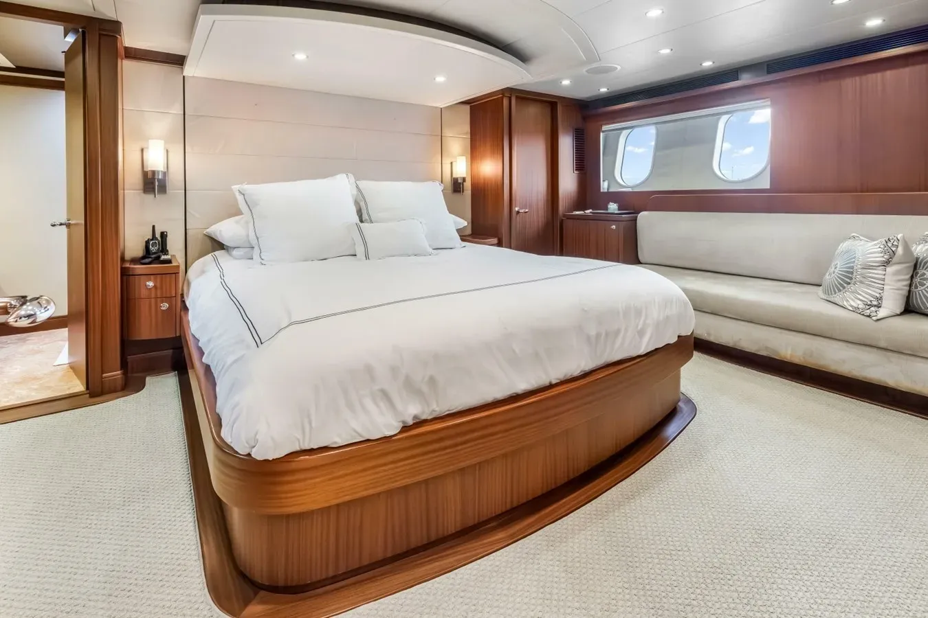 Buy a yacht AURORA - Cheoy Lee