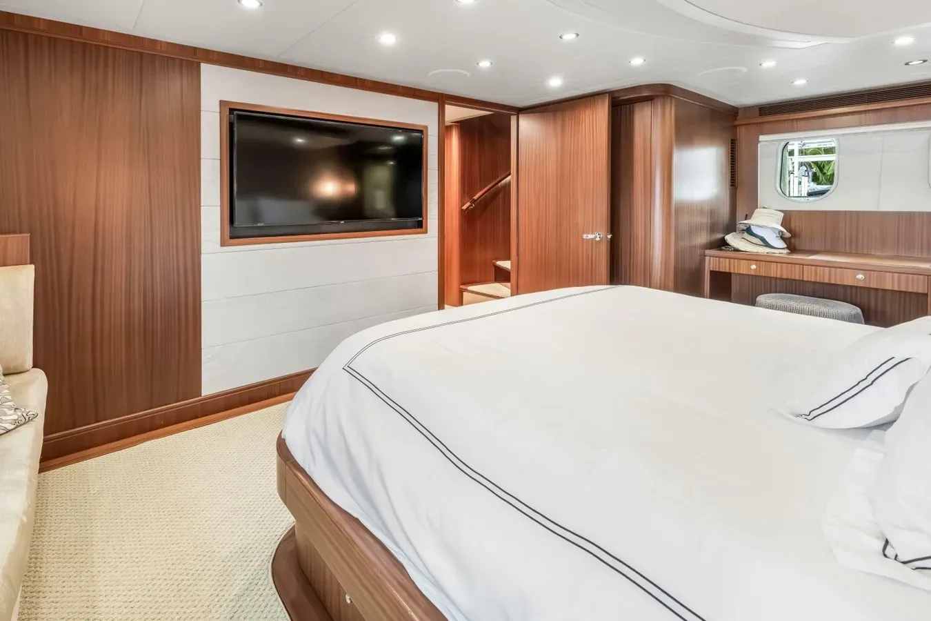 AURORA 84 yacht sale