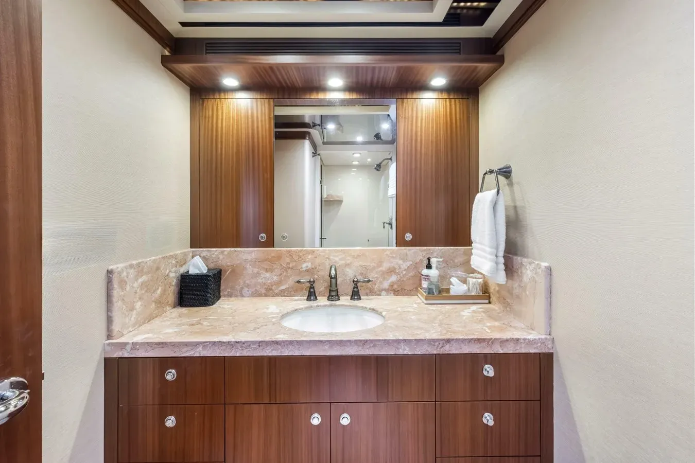 best yacht sales deals AURORA 84 Bravo
